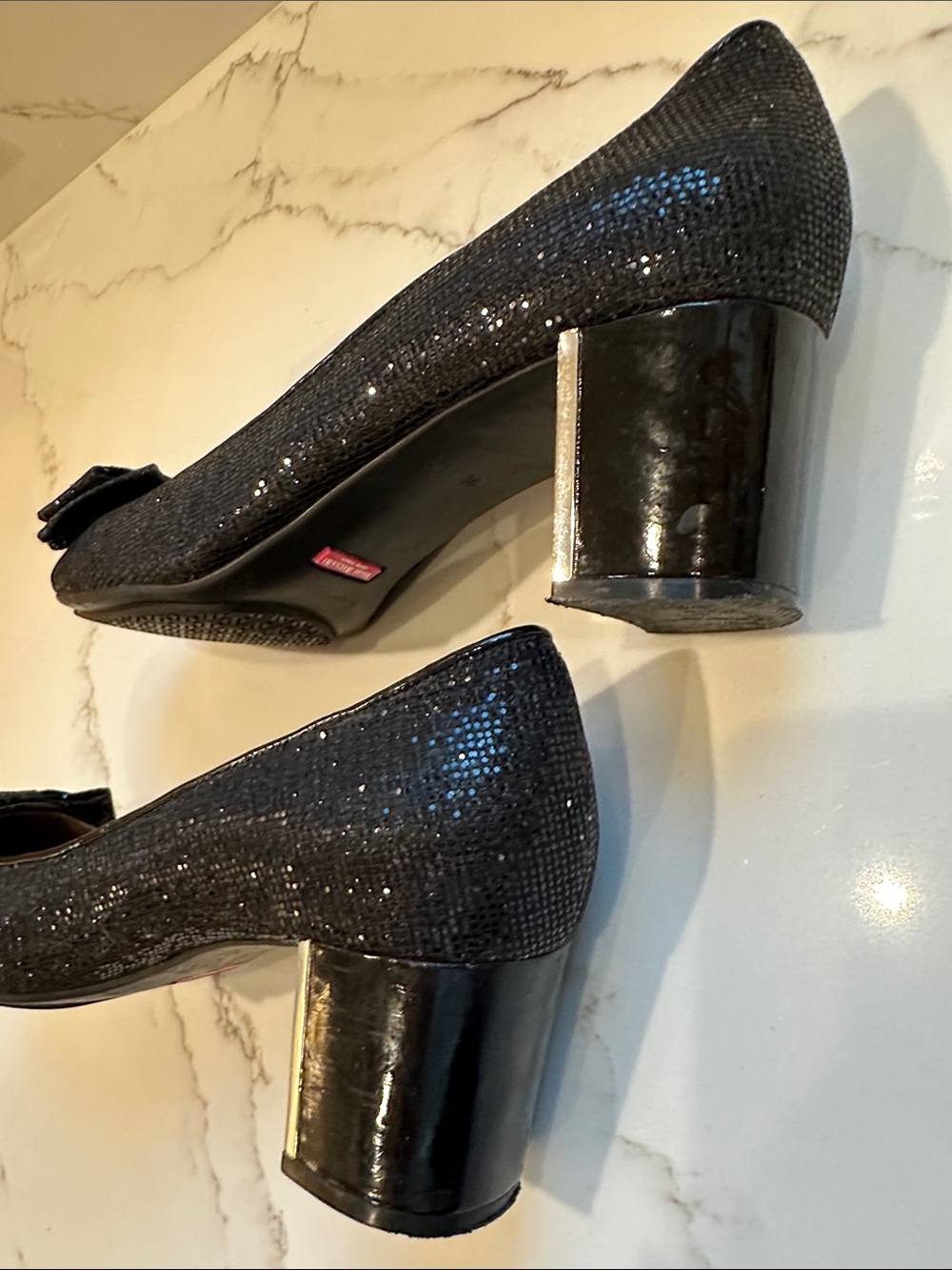 Isaac Mizrahi New York Vivian Black Glitter Bow Pumps - Picture 6 of 7